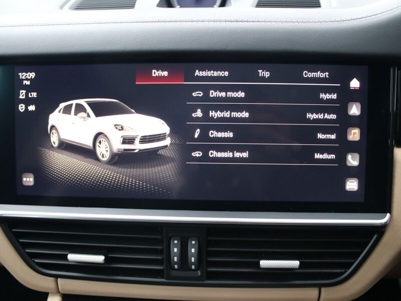 More views of Porsche Cayenne