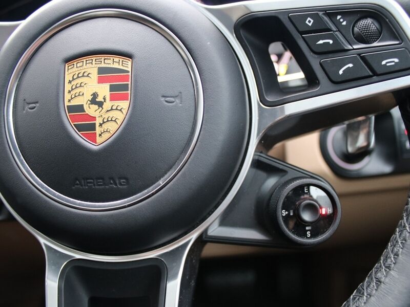 More views of Porsche Cayenne