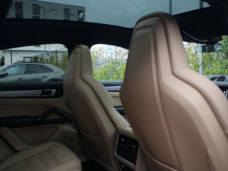 More views of Porsche Cayenne