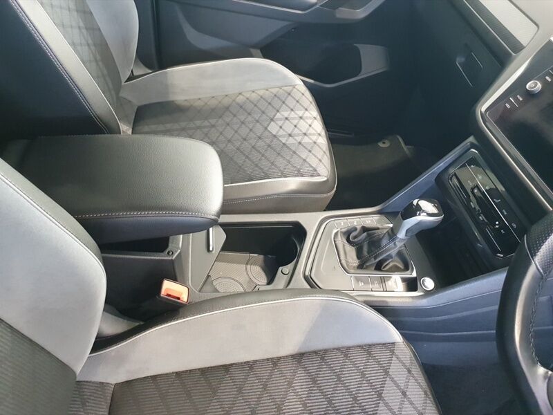 More views of Volkswagen Tiguan Allspace