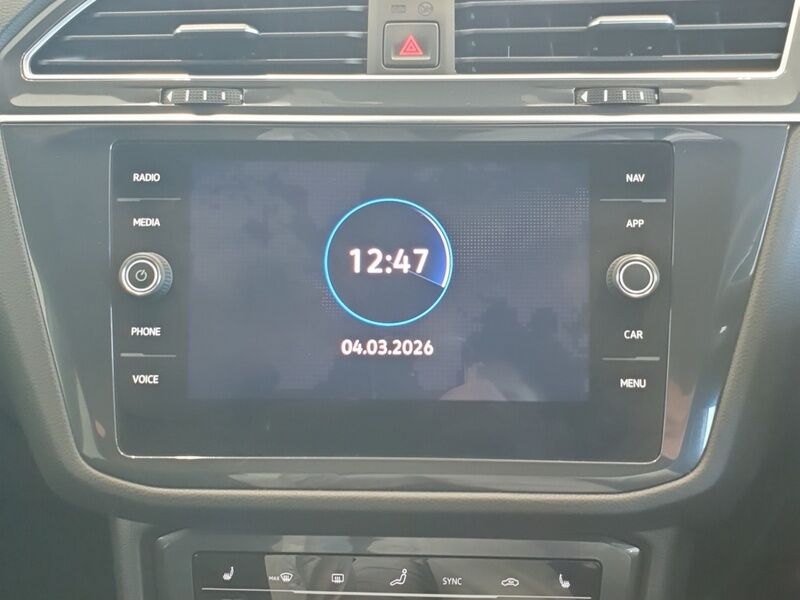 More views of Volkswagen Tiguan Allspace