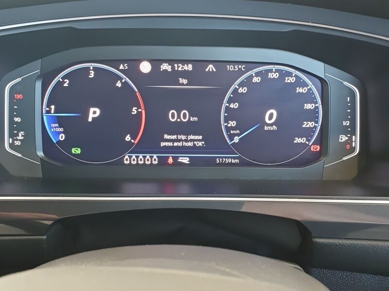 More views of Volkswagen Tiguan Allspace