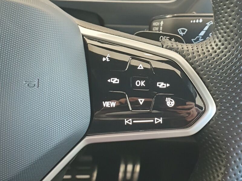 More views of Volkswagen Tiguan Allspace