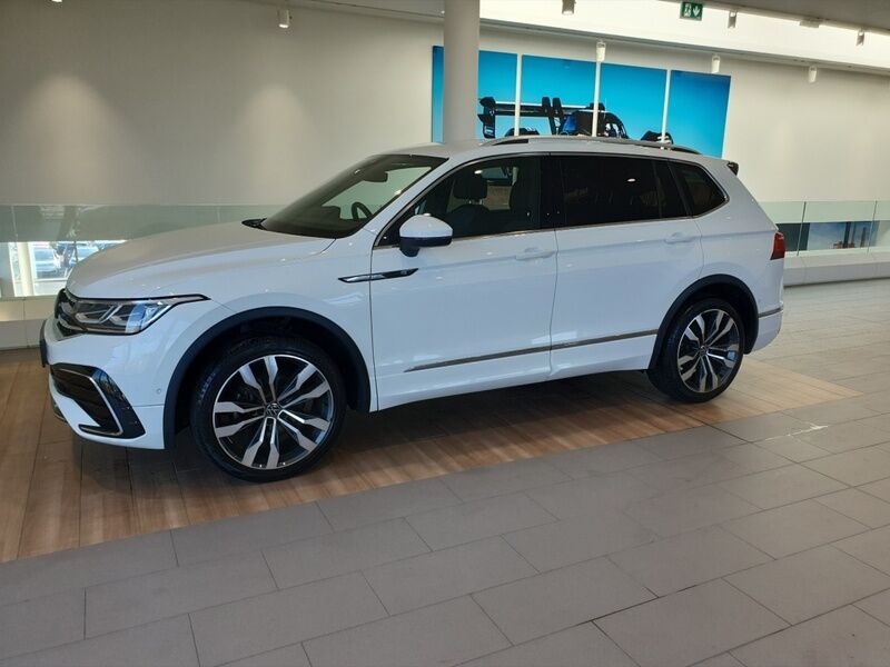 More views of Volkswagen Tiguan Allspace