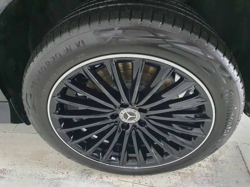 More views of Mercedes-Benz 300