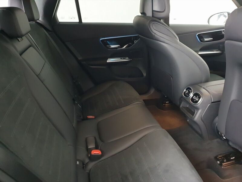 More views of Mercedes-Benz 300