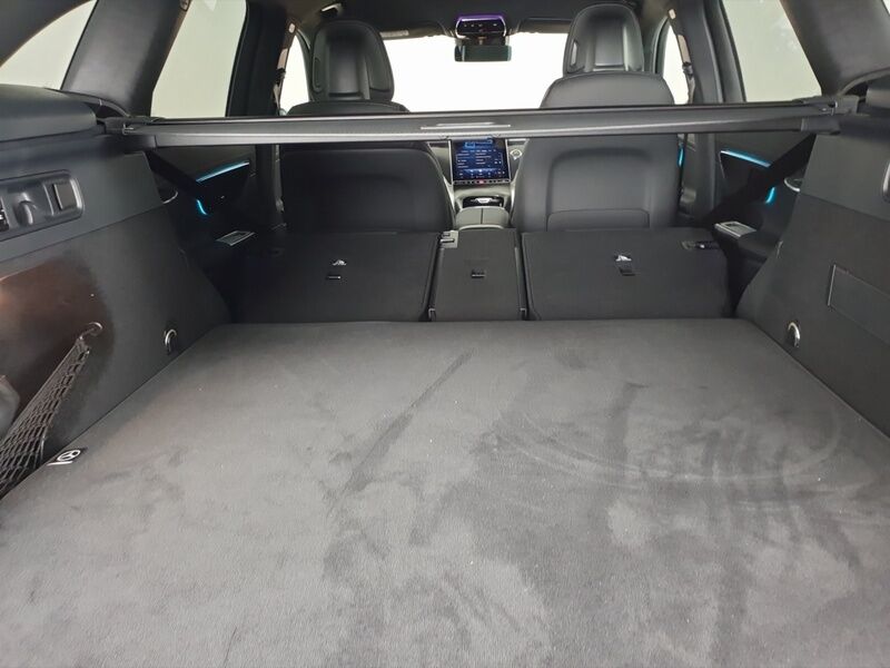 More views of Mercedes-Benz 300