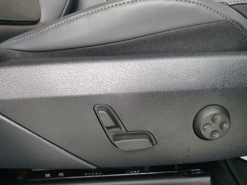 More views of Mercedes-Benz 300