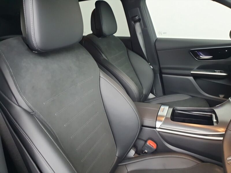 More views of Mercedes-Benz 300