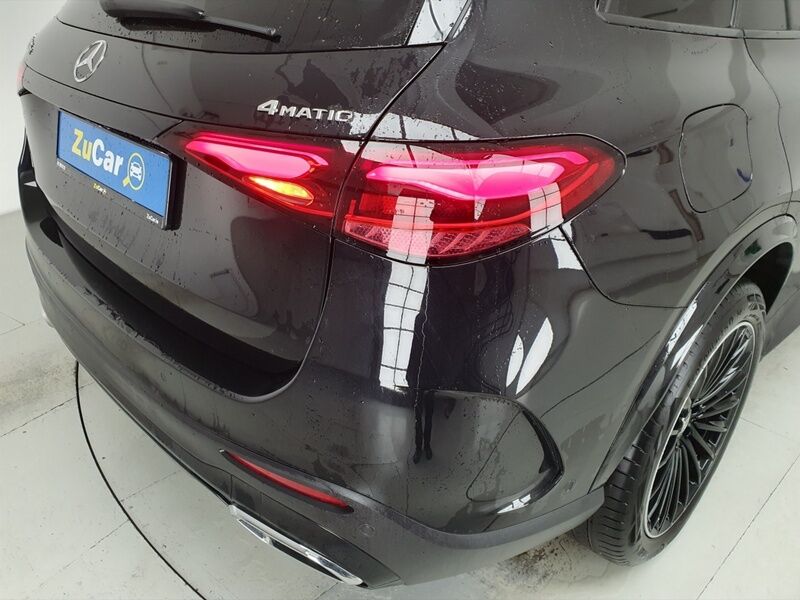 More views of Mercedes-Benz 300