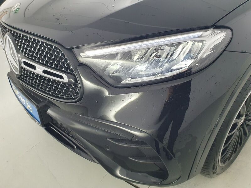 More views of Mercedes-Benz 300