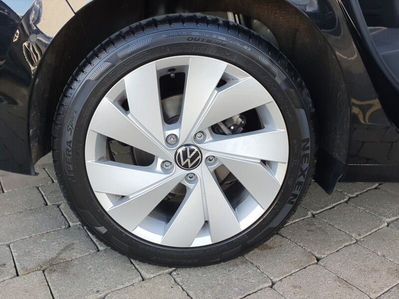 More views of Volkswagen Golf