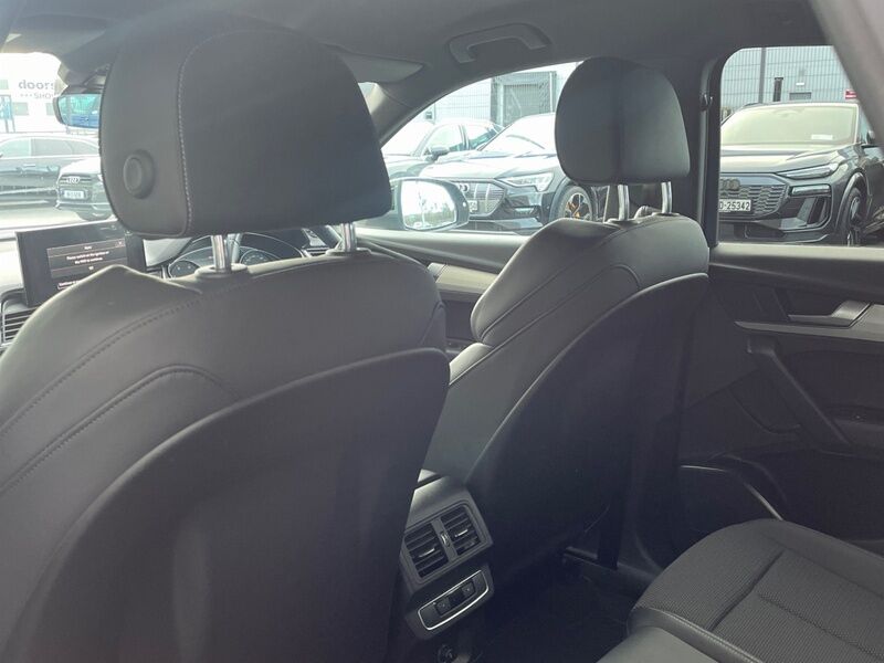 More views of Audi Q5