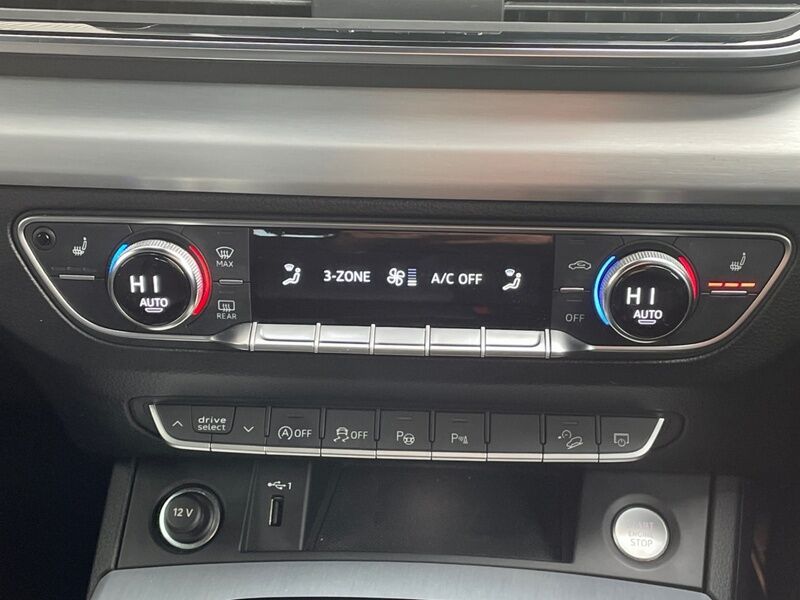 More views of Audi Q5