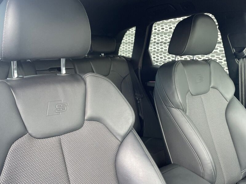 More views of Audi Q5