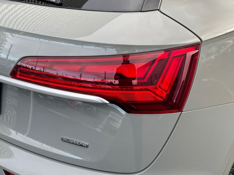 More views of Audi Q5