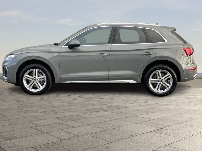 More views of Audi Q5