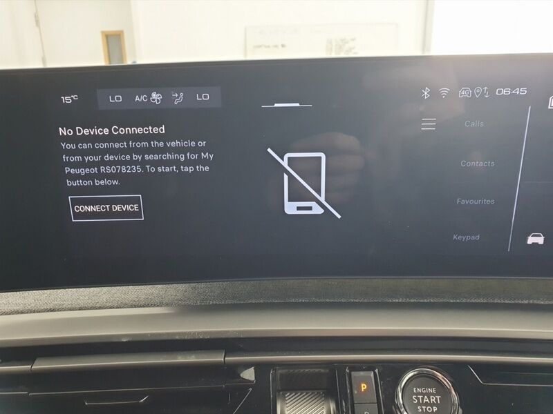 More views of Peugeot 3008