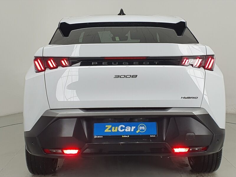 More views of Peugeot 3008