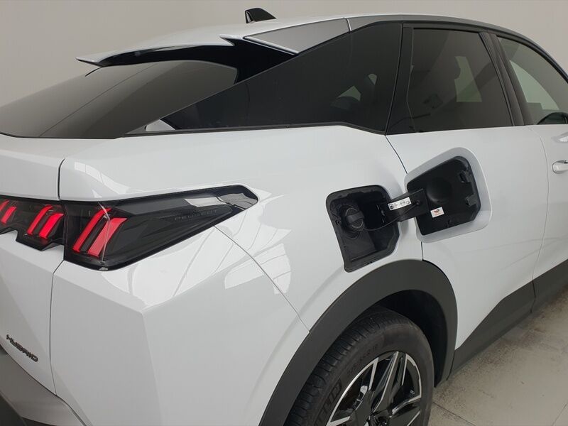 More views of Peugeot 3008