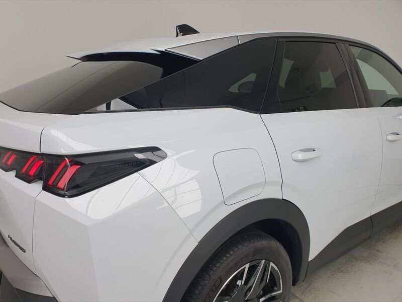 More views of Peugeot 3008