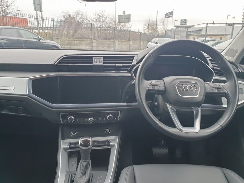 More views of Audi Q3