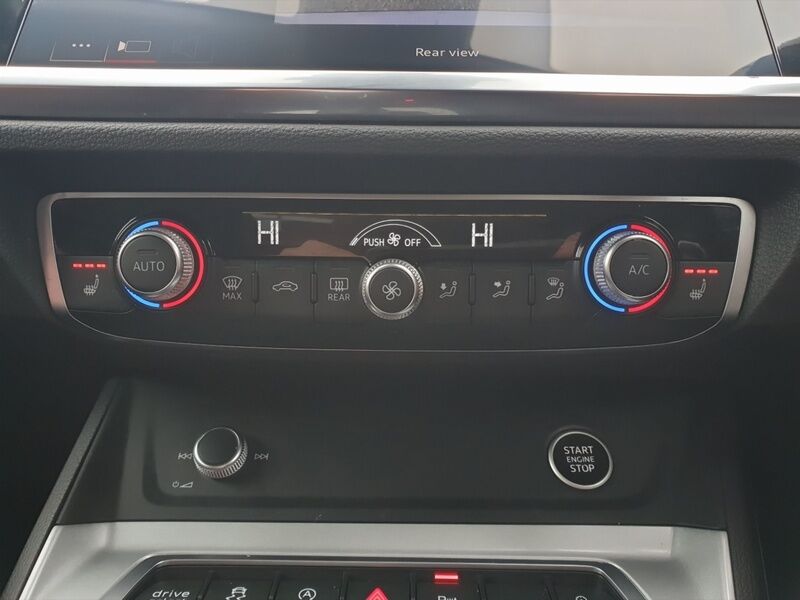 More views of Audi Q3