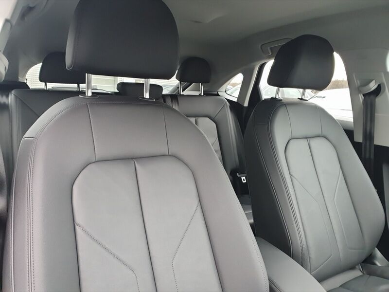 More views of Audi Q3
