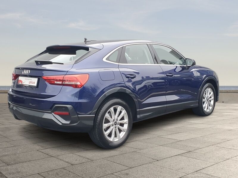 More views of Audi Q3