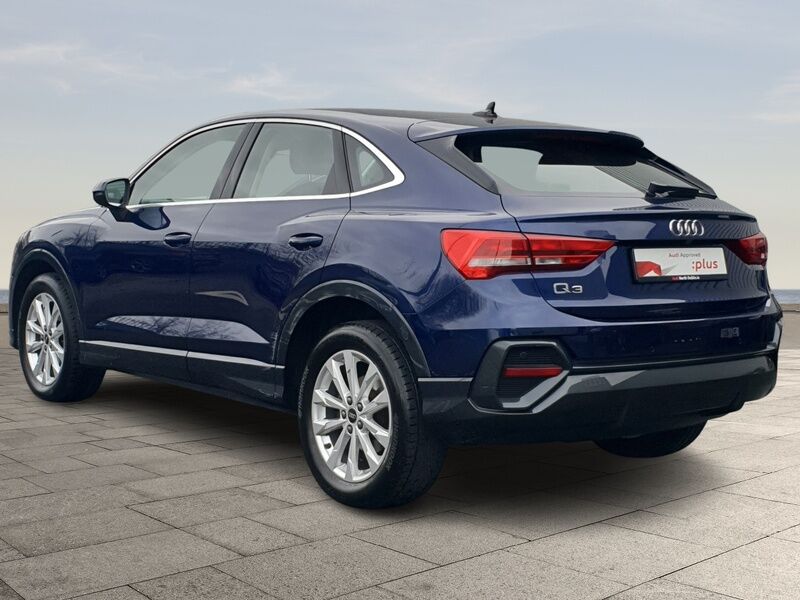 More views of Audi Q3