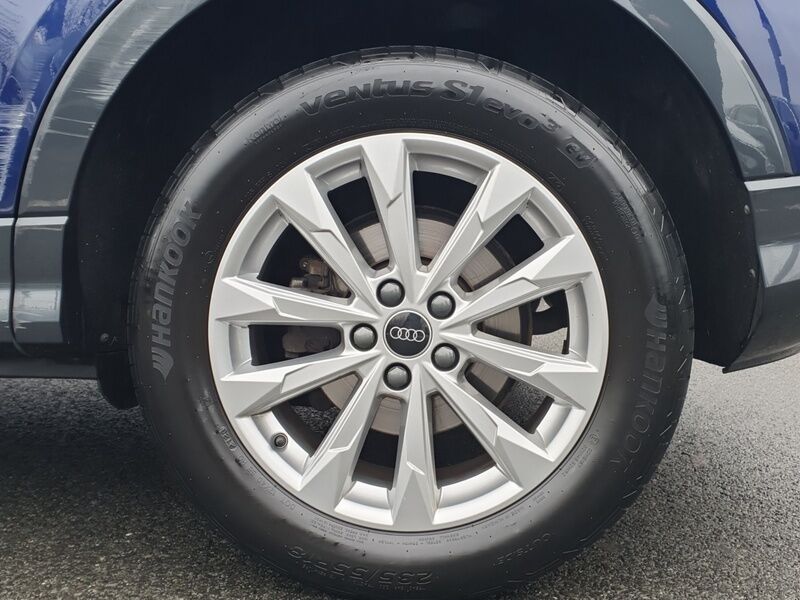 More views of Audi Q3