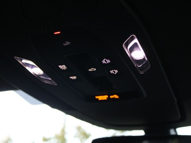 More views of Porsche Macan