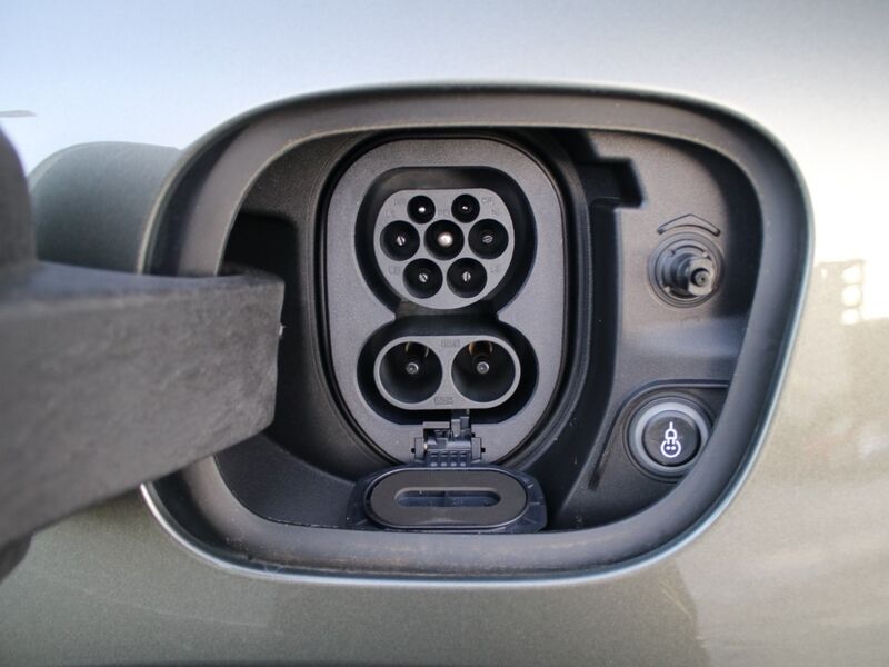 More views of Porsche Macan