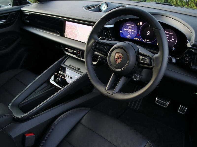 More views of Porsche Macan