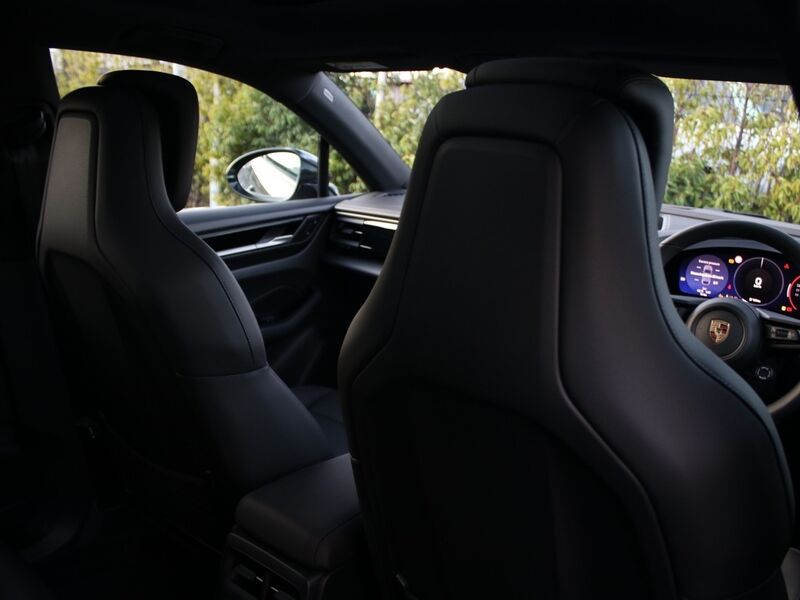 More views of Porsche Macan