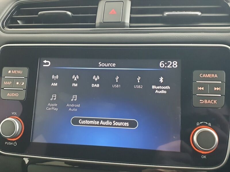 More views of Nissan Leaf