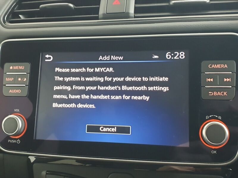 More views of Nissan Leaf