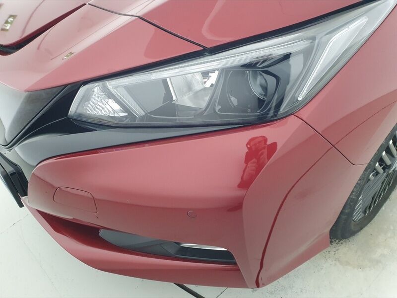 More views of Nissan Leaf