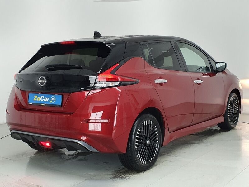 More views of Nissan Leaf