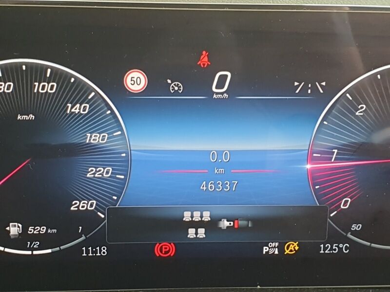 More views of Mercedes-Benz GLB