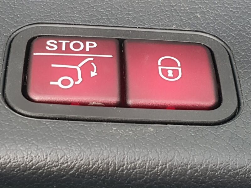 More views of Mercedes-Benz GLB