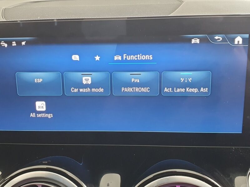 More views of Mercedes-Benz GLB