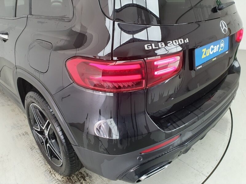 More views of Mercedes-Benz GLB