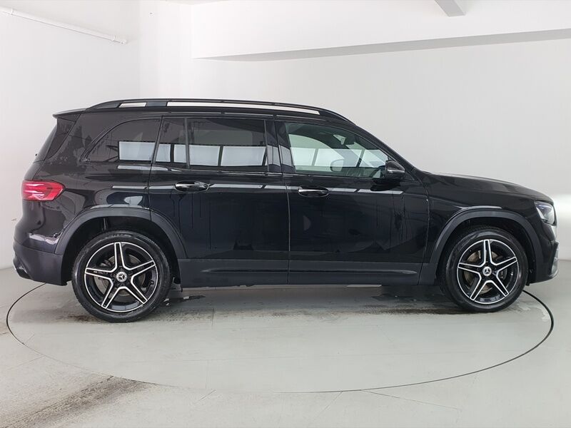 More views of Mercedes-Benz GLB