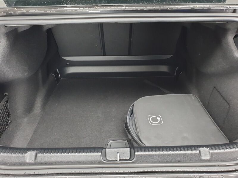 More views of Mercedes-Benz EQE