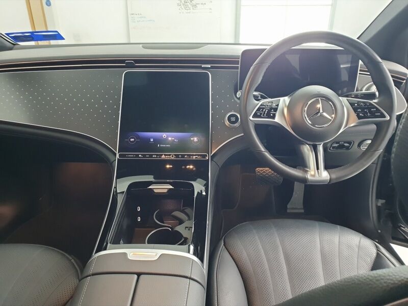 More views of Mercedes-Benz EQE