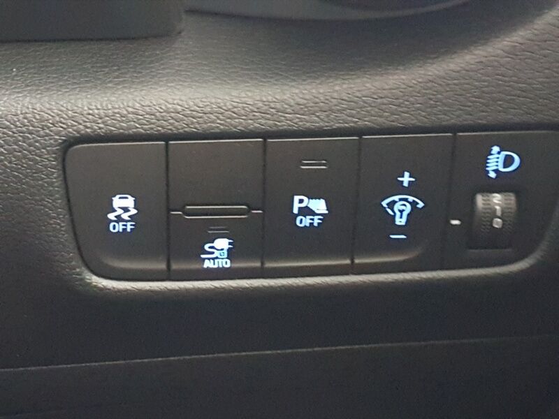 More views of Hyundai KONA