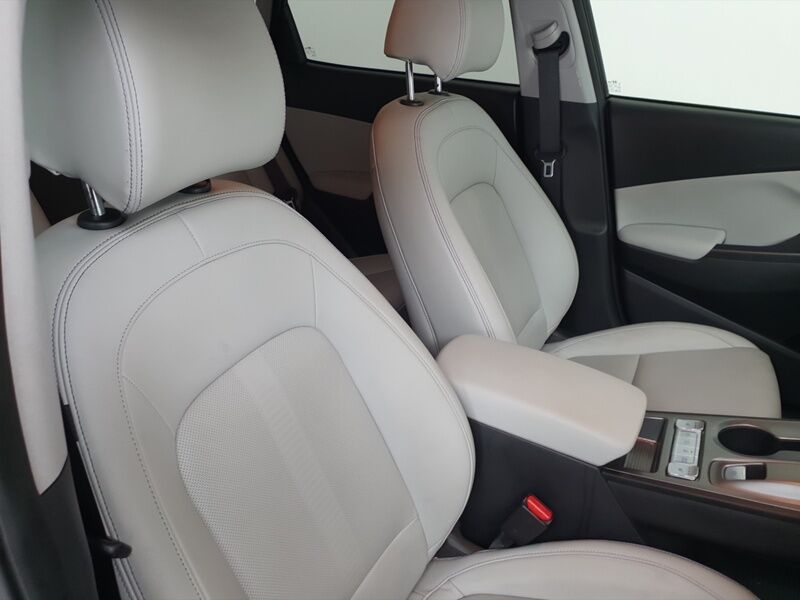 More views of Hyundai KONA