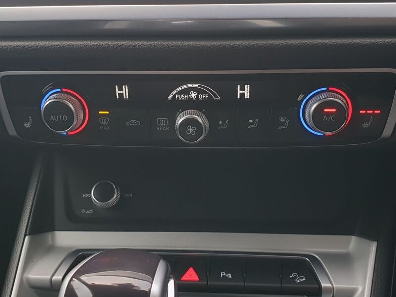 More views of Audi Q3