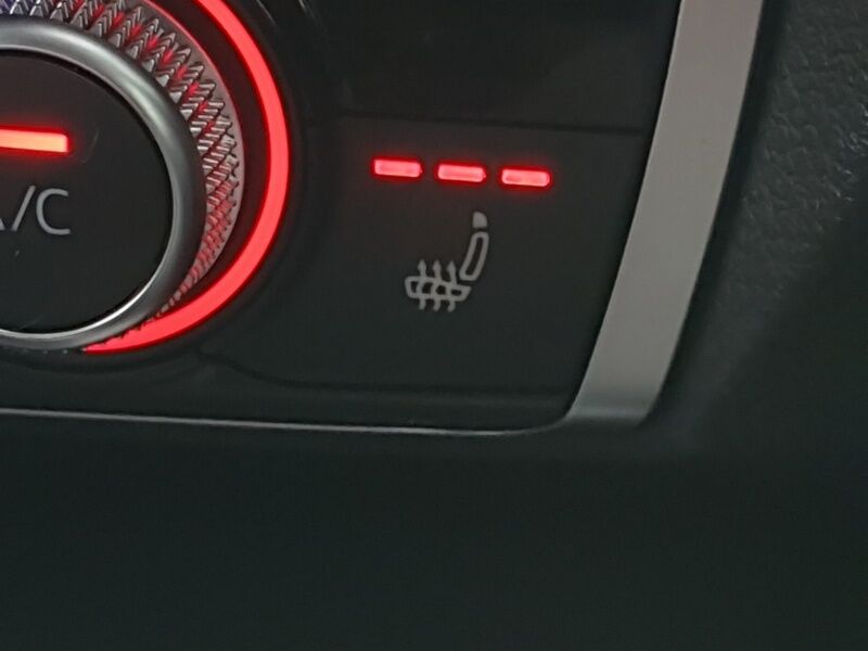 More views of Audi Q3